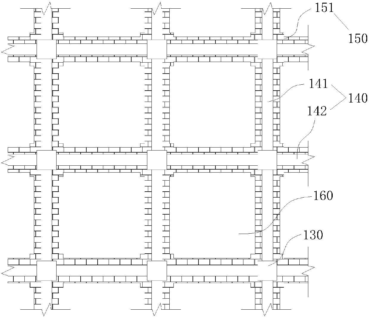 A kind of swimming pool and construction method thereof