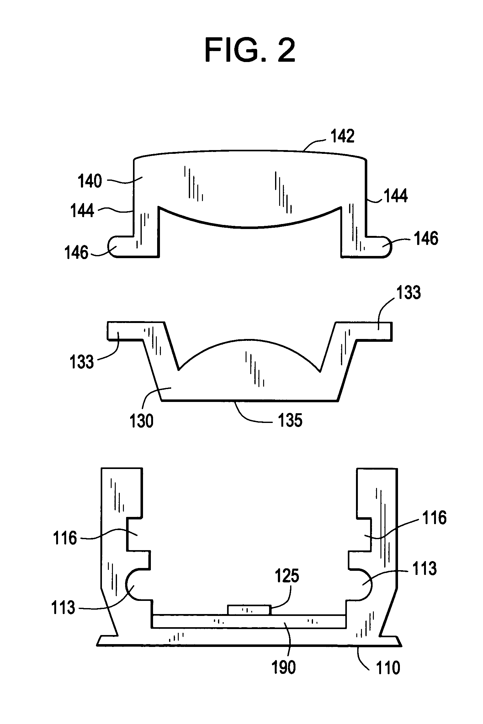 Linear lighting apparatus with increased light-transmission efficiency