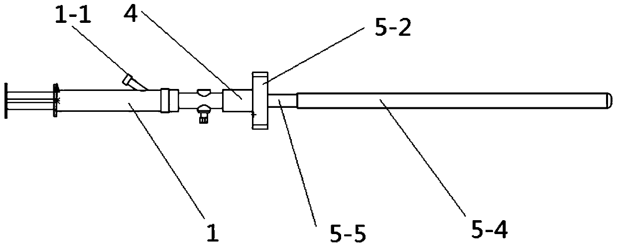 Negative pressure endometrium sampler and use method thereof