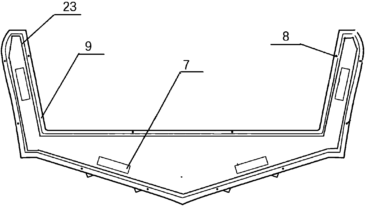 Combined type yacht with replaceable power plant and assembly method of combined type yacht