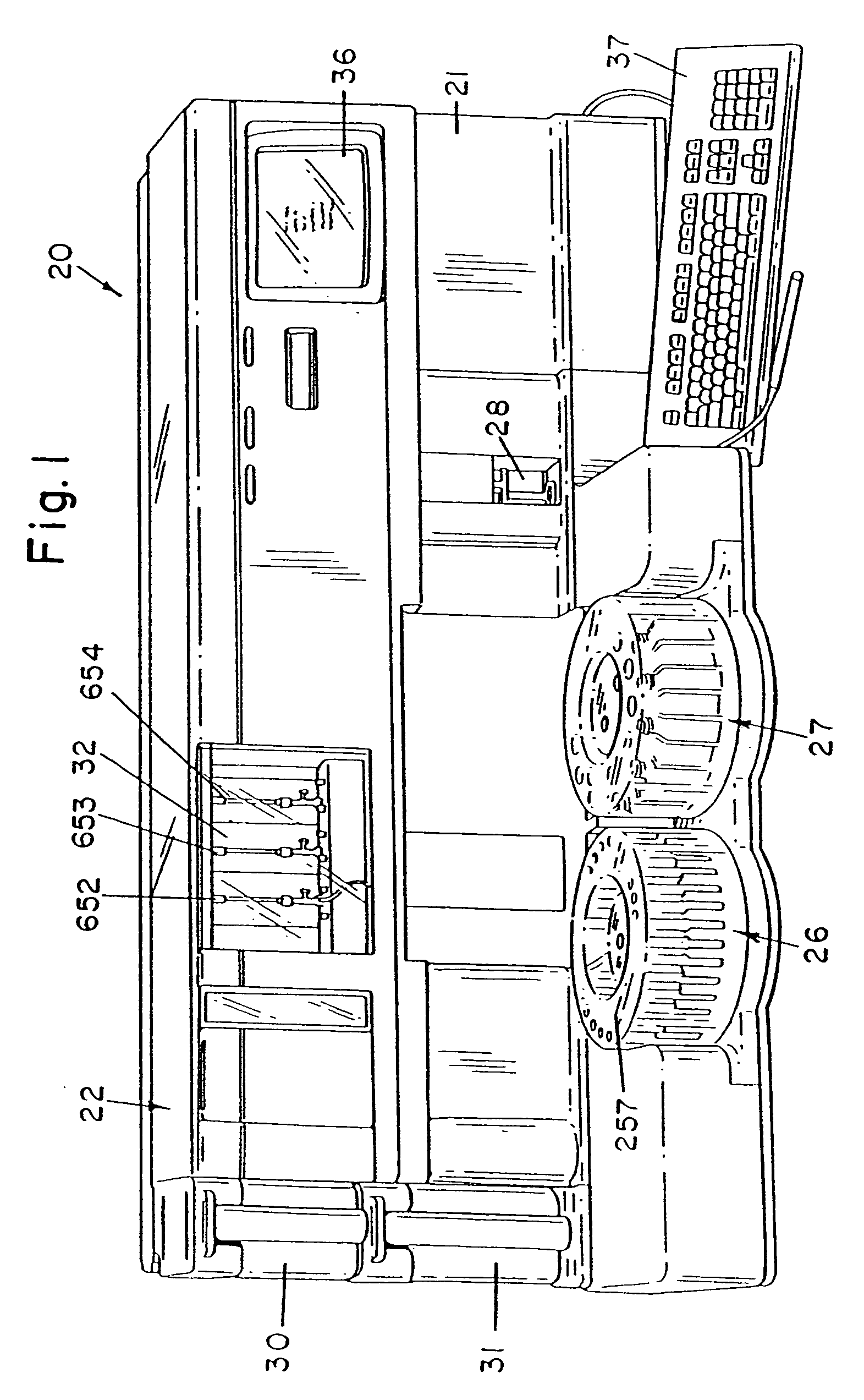 Fluid handling apparatus for an automated analyzer