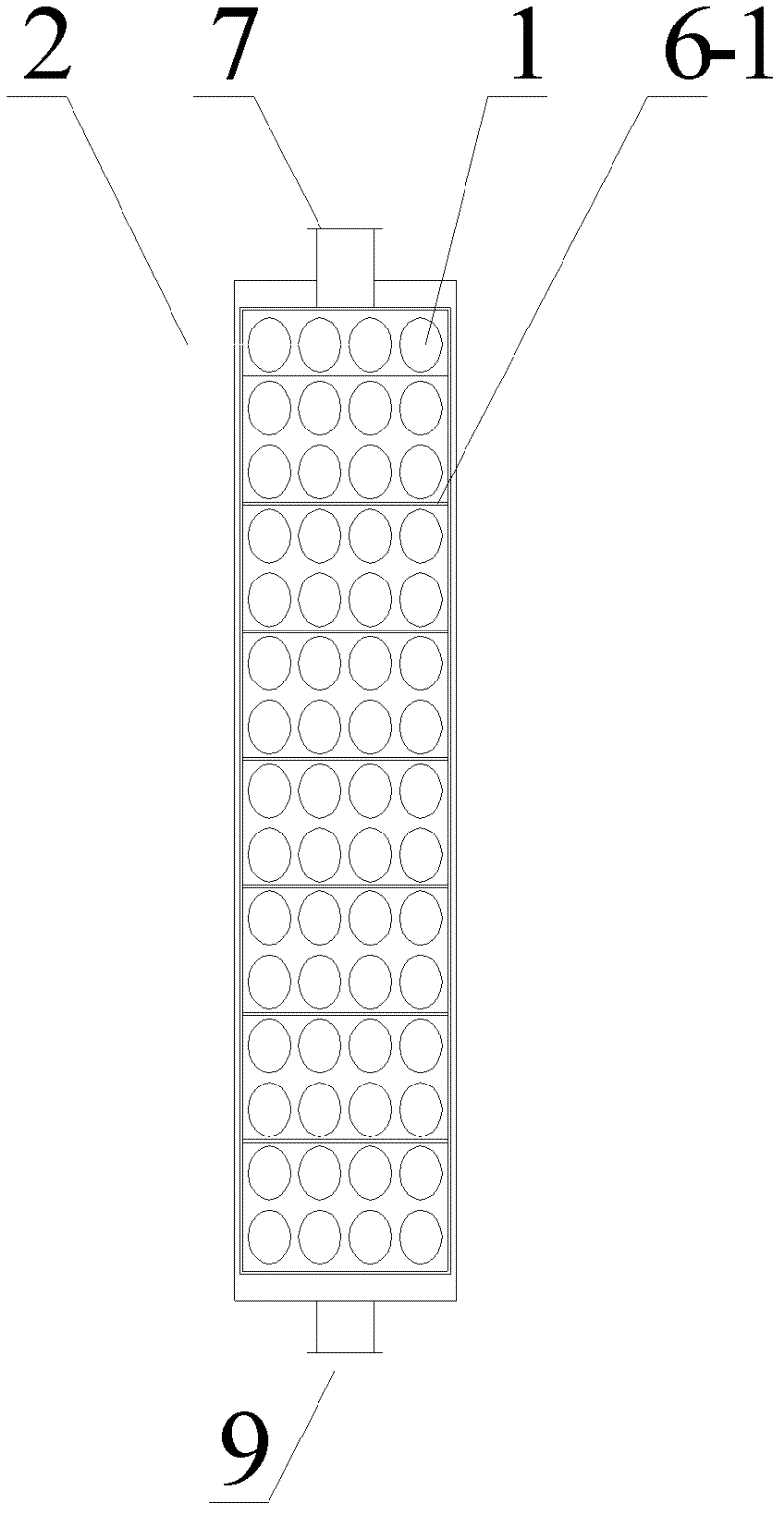 Heat pump large-diameter heat exchange device and system thereof for sewage or earth surface water source