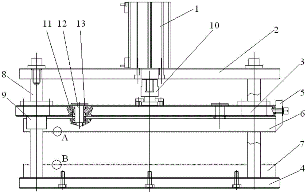 Semi-honeycomb steel strip shaping and cutting off machine ensuring evenness of forced convection flow field