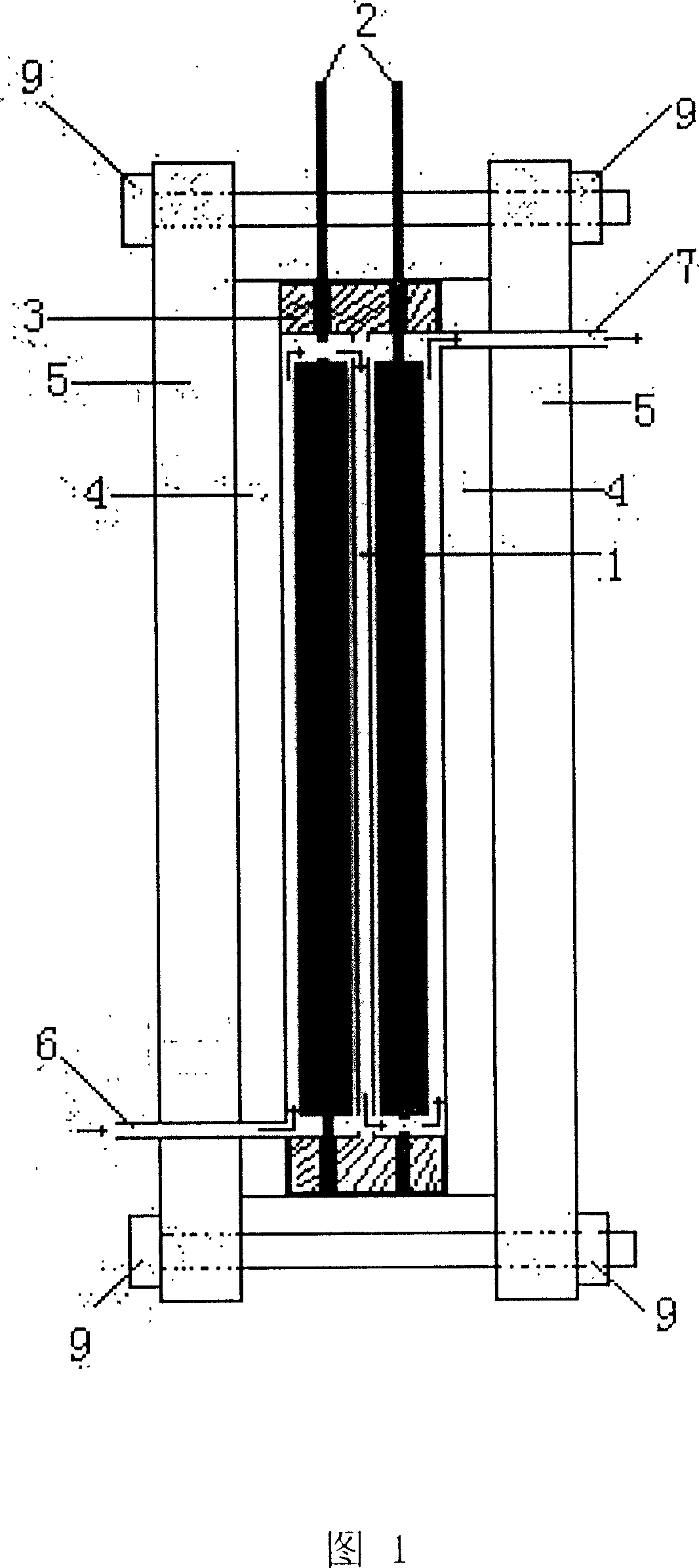 Liquid flow type sea water desalting plant in capacitance model and manufacturing method