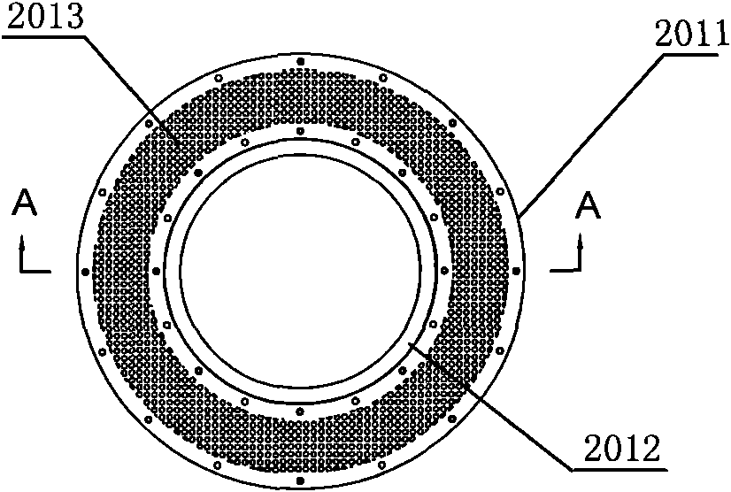 Unpowered automatic cleaning laminated filter