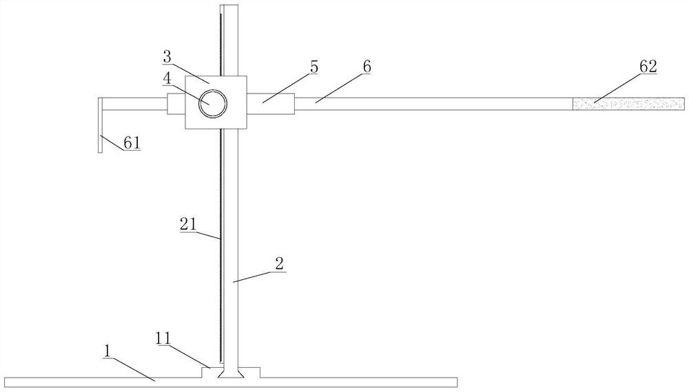 Material receiving mechanism of coupling saw cutting equipment