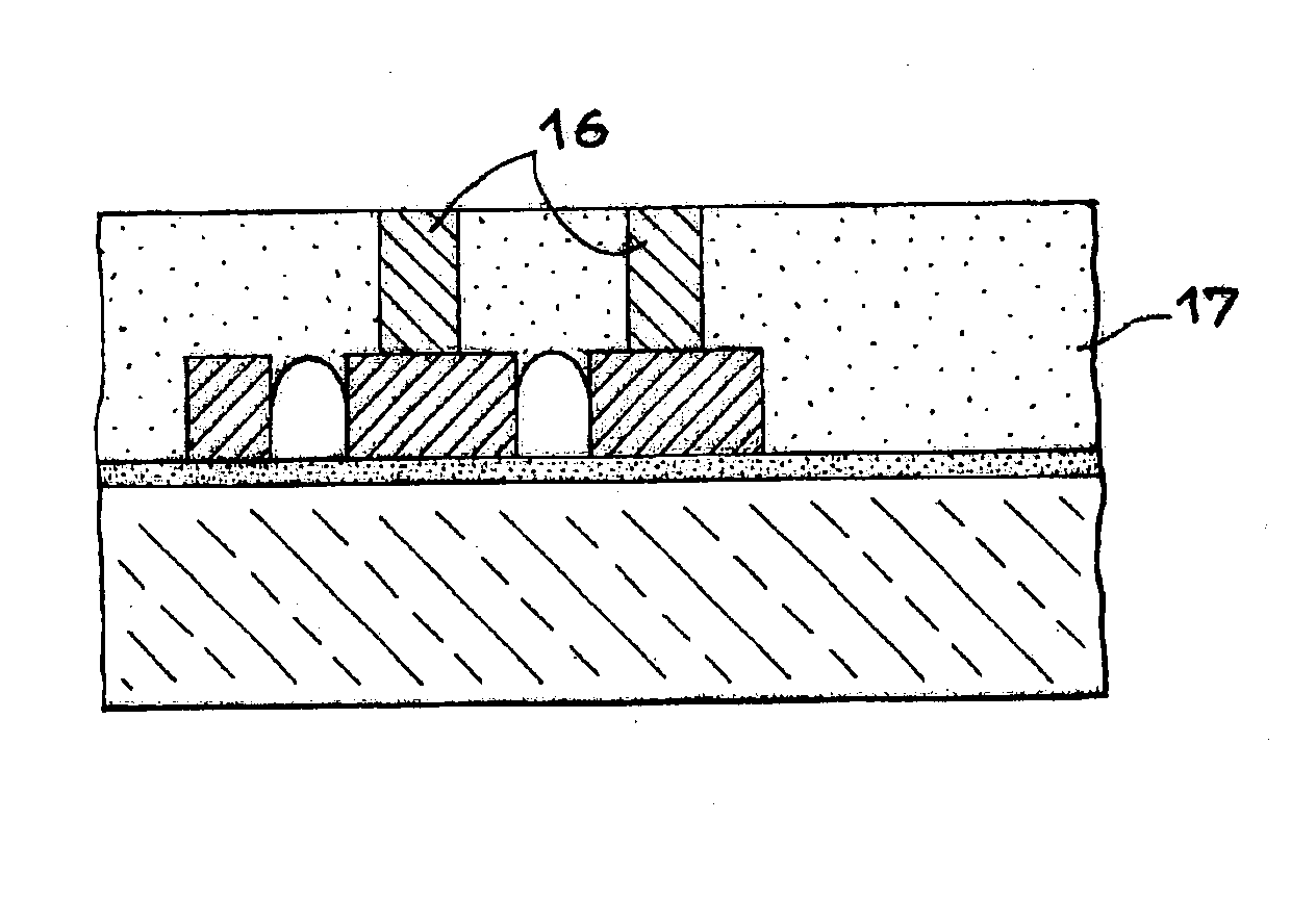 Method for fabricating a structure of interconnections comprising an electric insulation including air or vacuum gaps