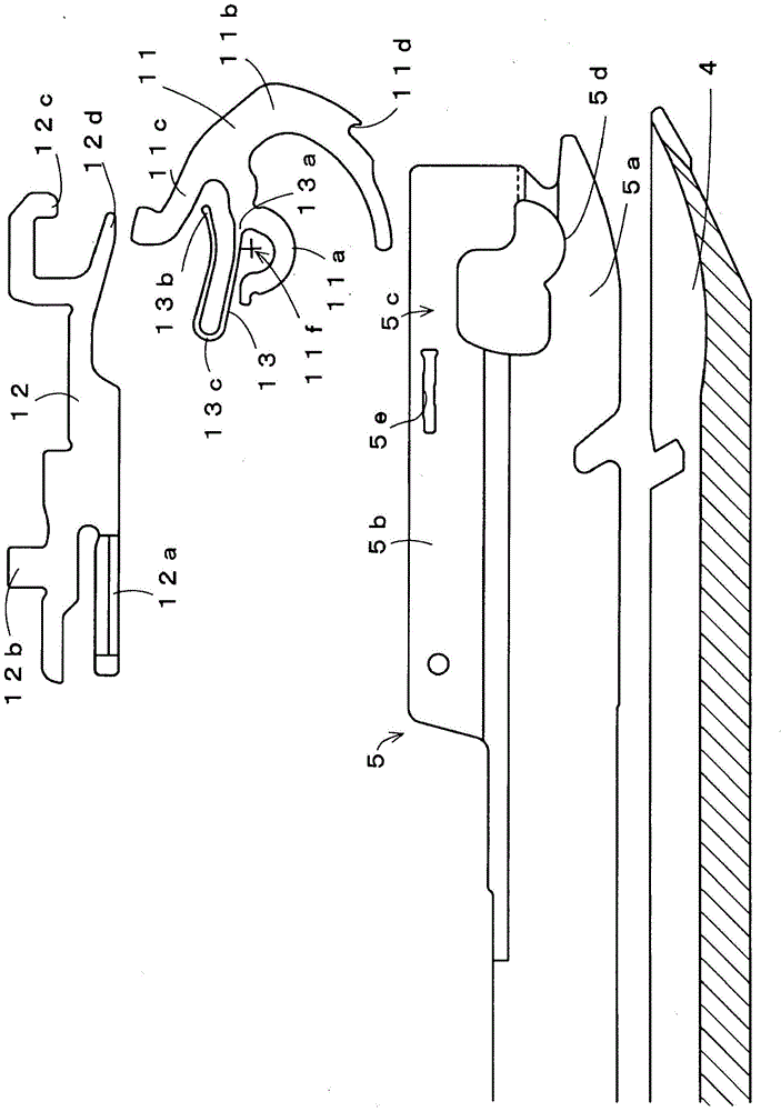 Flatbed knitting machine equipped with movable sinker