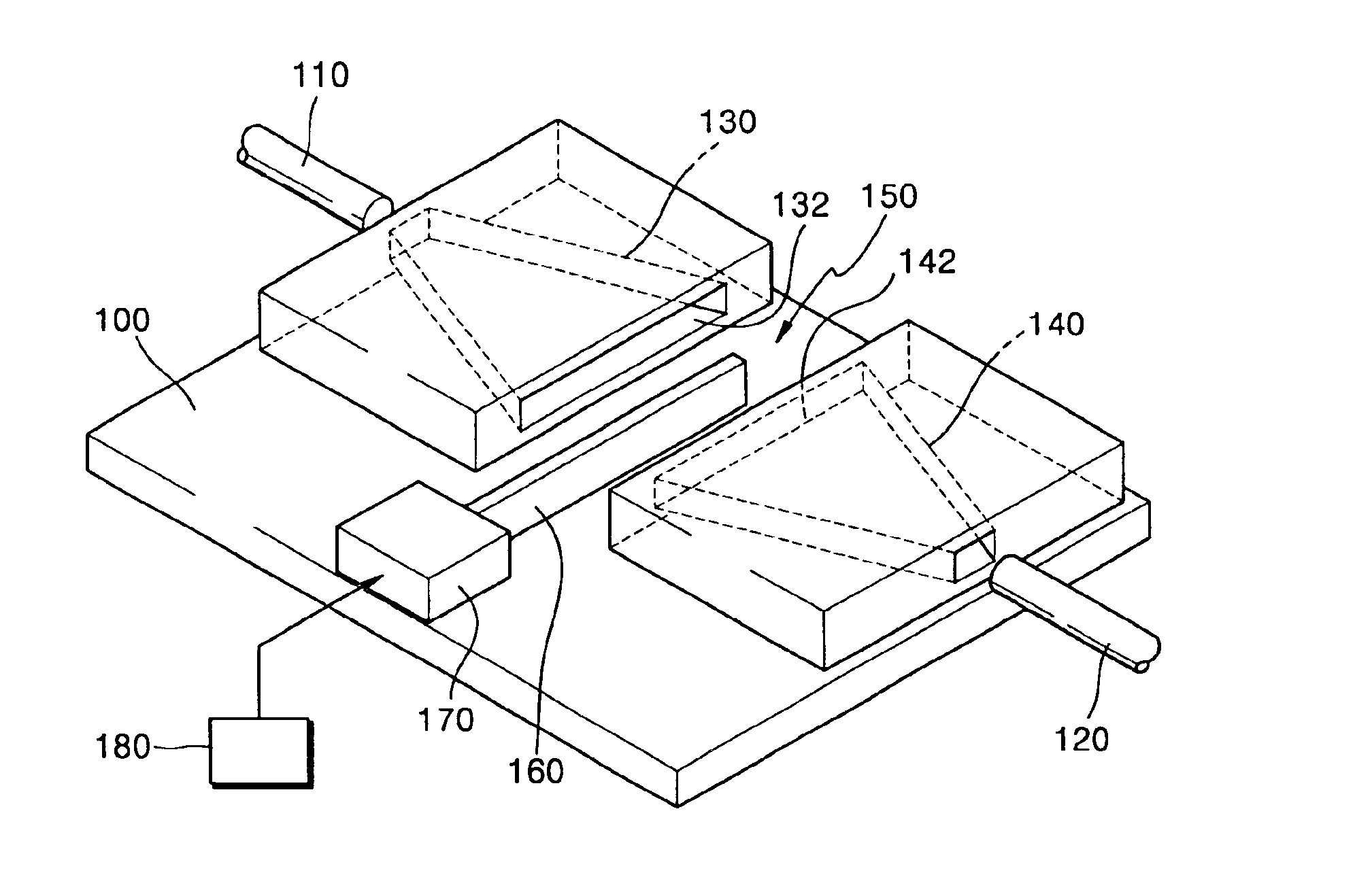 Variable optical attenuator having waveguides and MEMS actuator