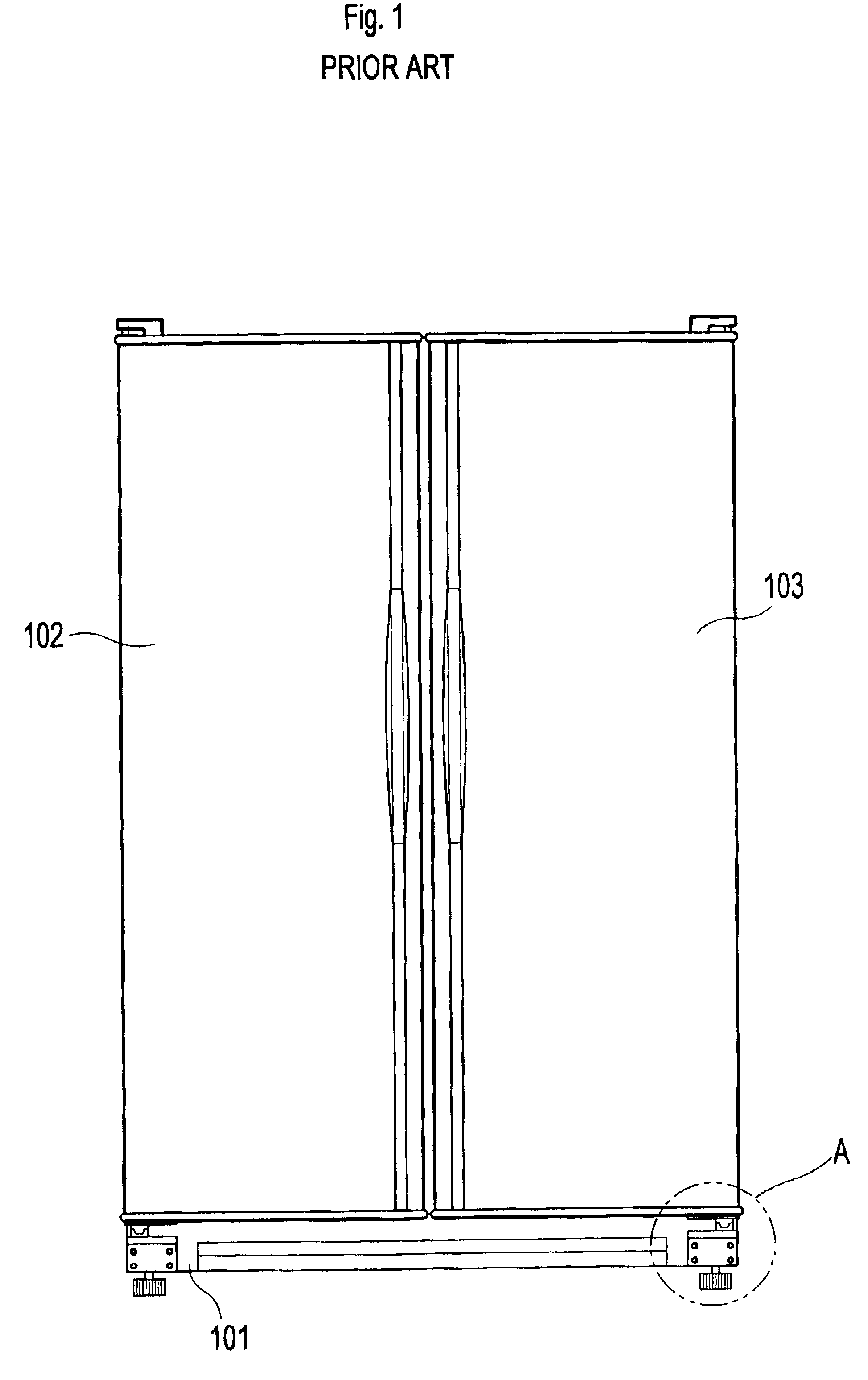 Apparatus to close a door of a refrigerator