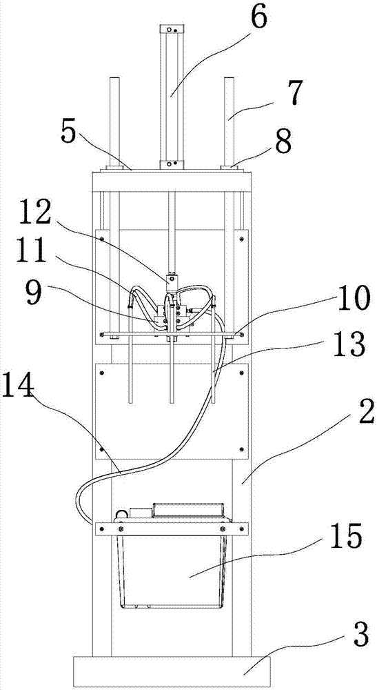 Automatic oil spraying device for bolt holes of engine bodies