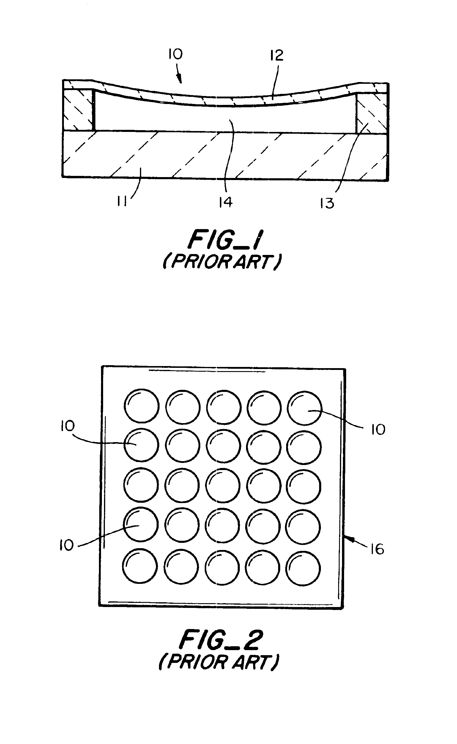 Fluidic device with integrated capacitive micromachined ultrasonic transducers