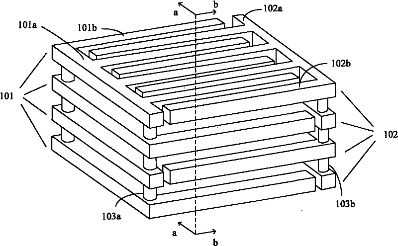 Capacitor and formation method thereof