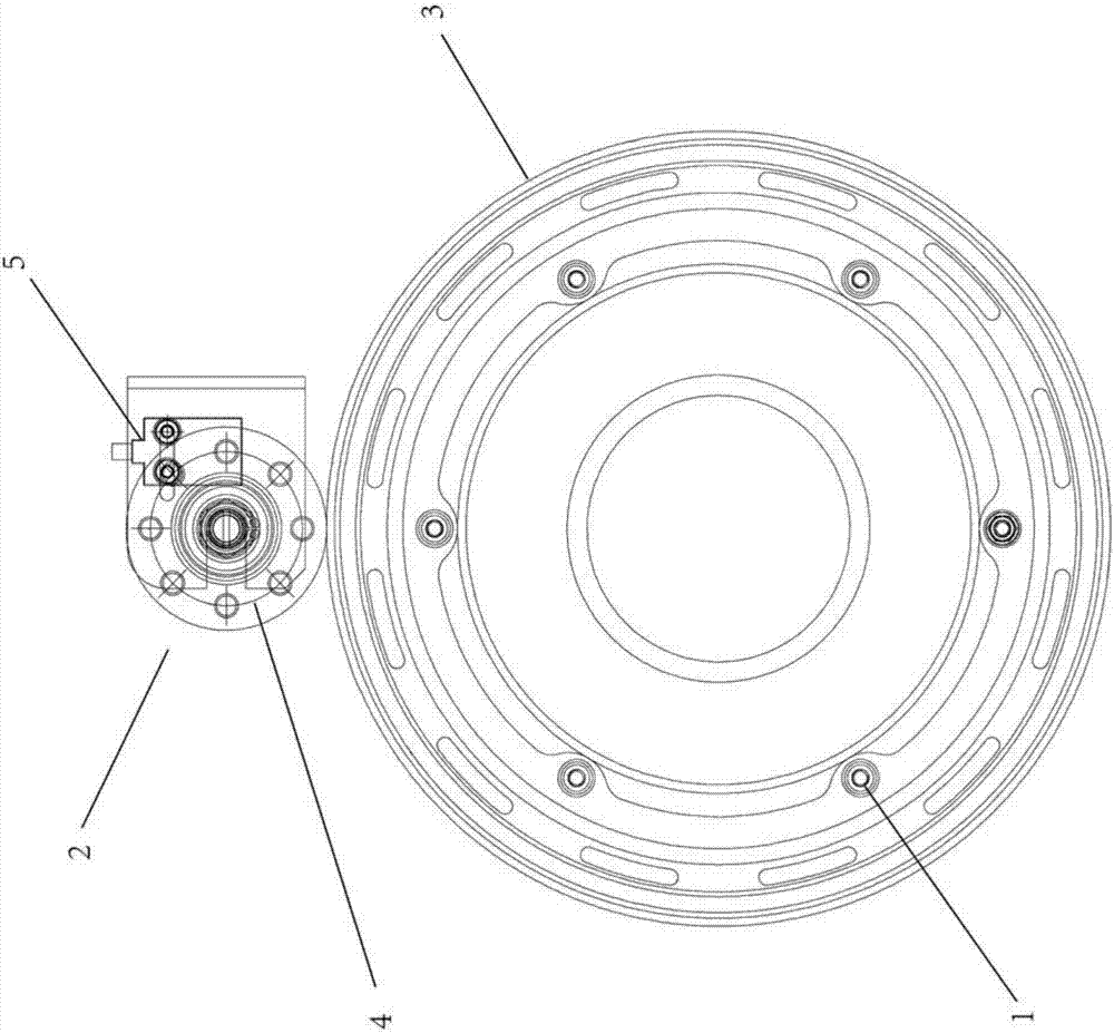 Detecting device for handrail driving wheel