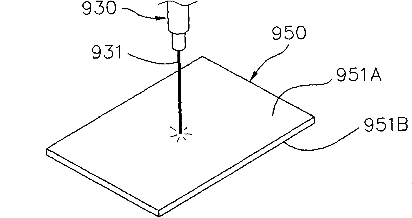 Laser cutting device with workpiece bottom immersed in liquid level