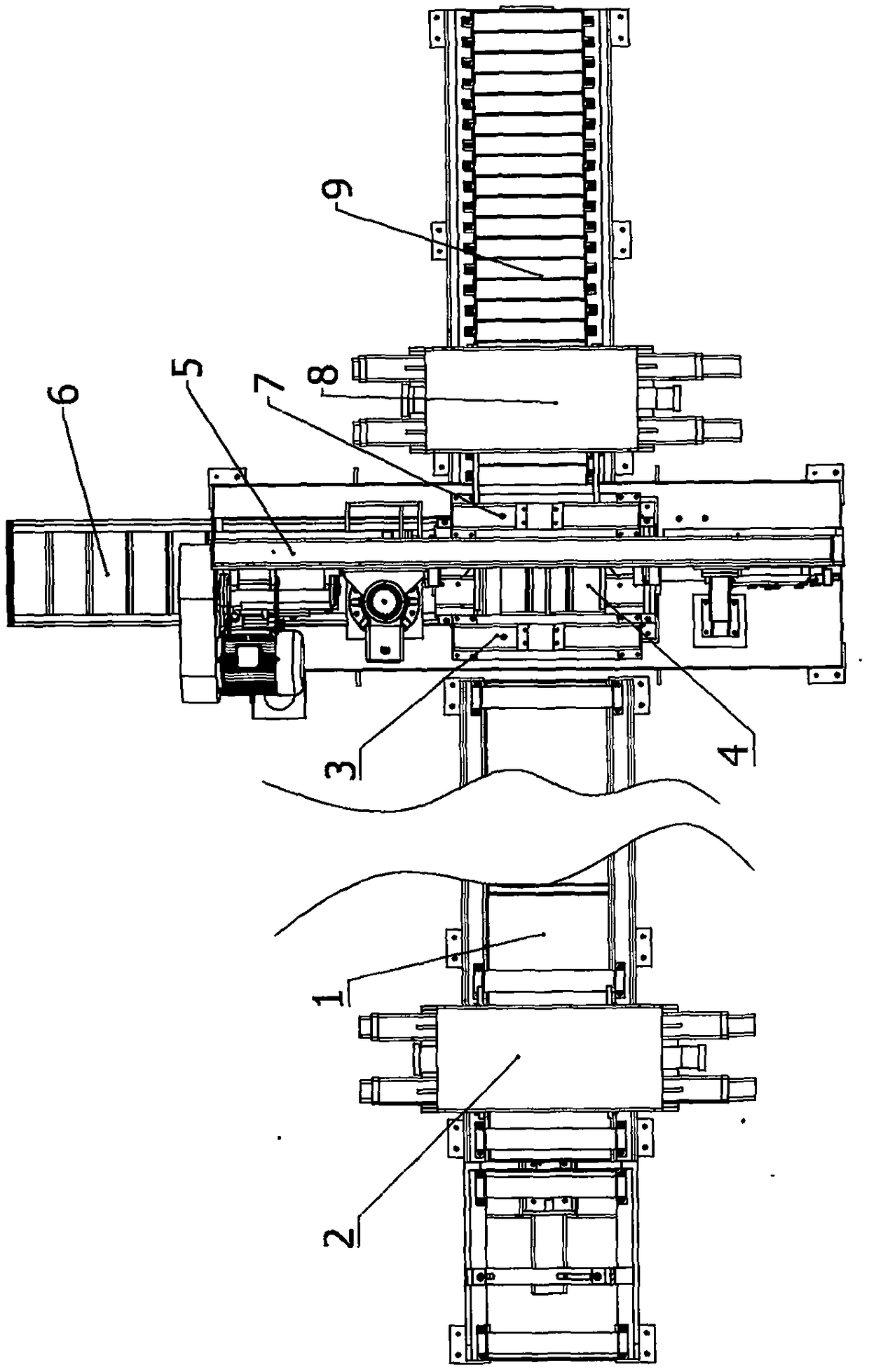 A fully automatic feed sawing machine