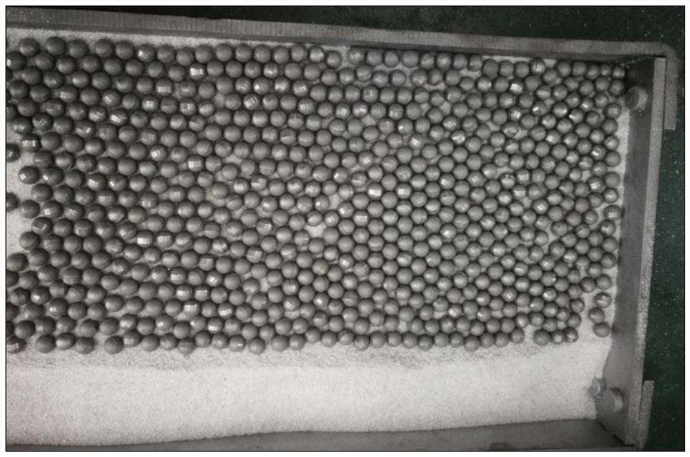 Preparation method of tungsten alloy beads