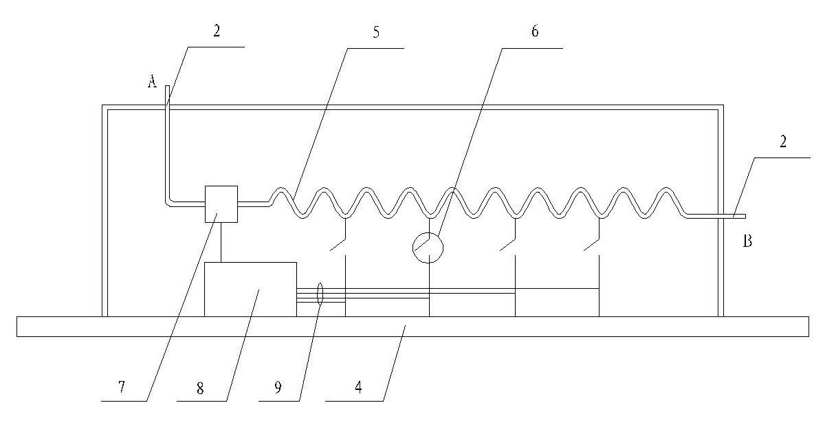 Very-high frequency (VHF) broadband transceiving antenna used on mobile carrier