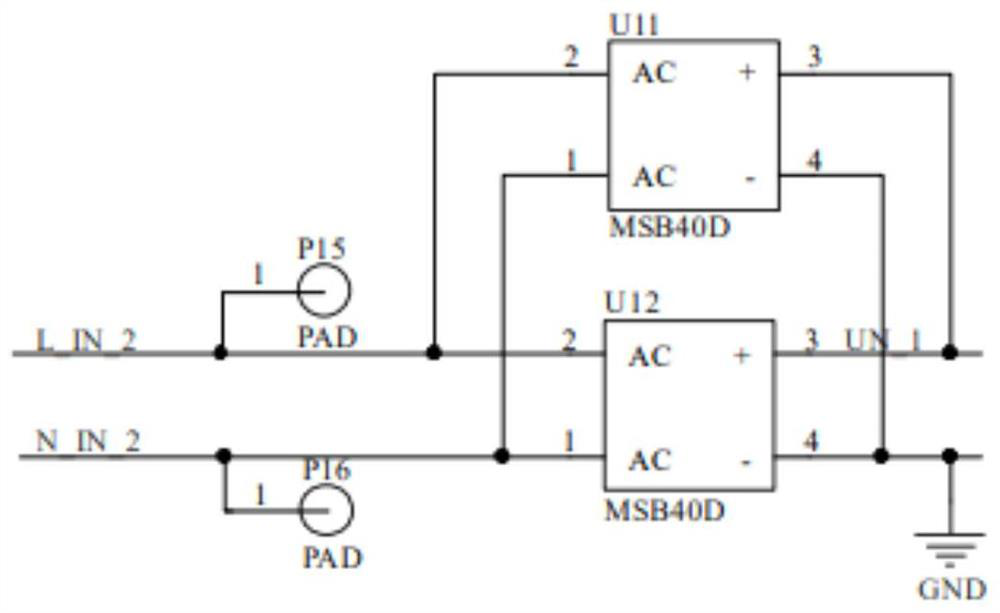 Circuit breaker capable of automatically calibrating closing force