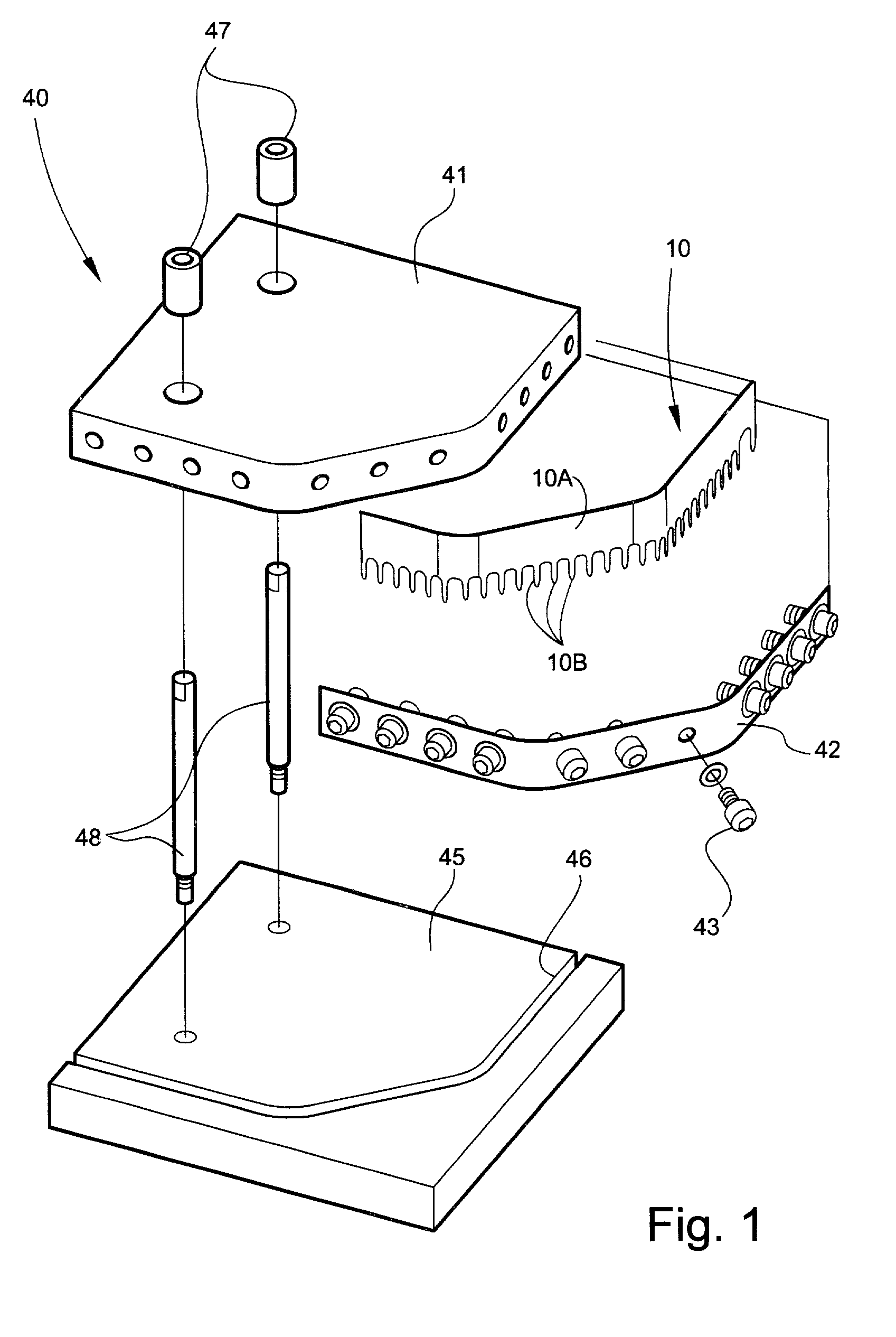Perforation blade for forming a burst-resistant easy-open corner in a heavy duty bag