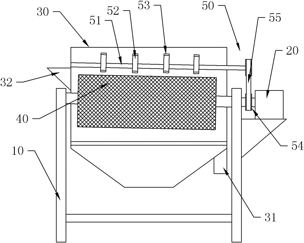 Fertilizer screening device capable of achieving automatic cleaning