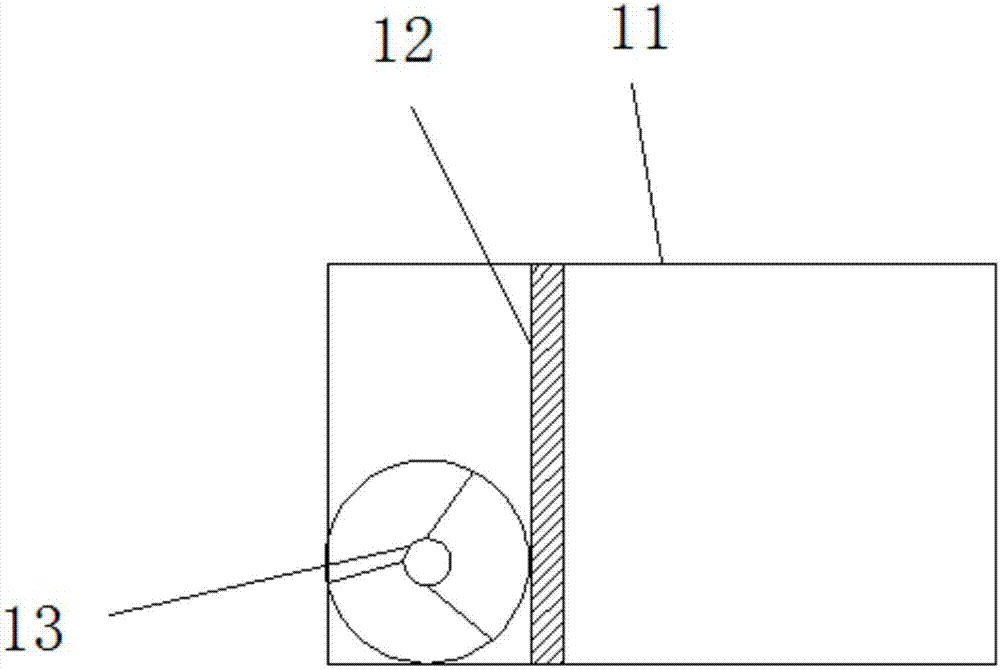 Bamboo separating machine with dust collection effect