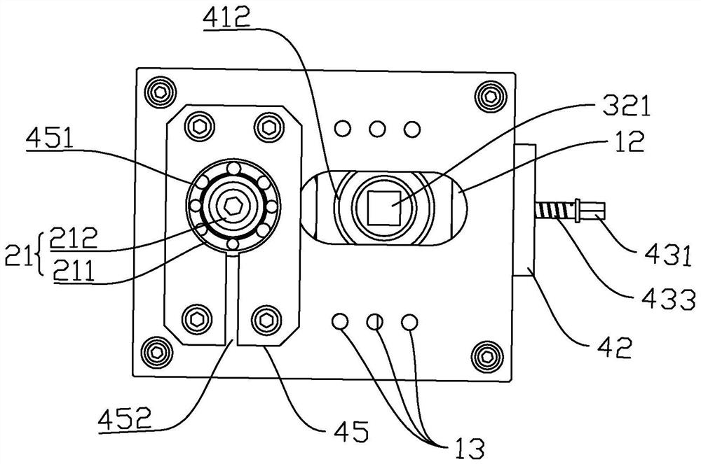 Coaxial character rolling device of radio frequency connector