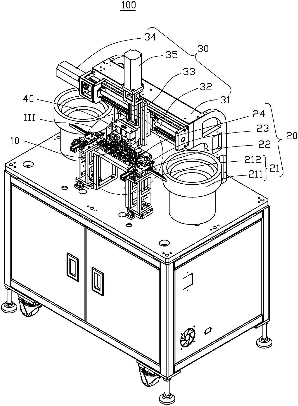 Automatic assembling device