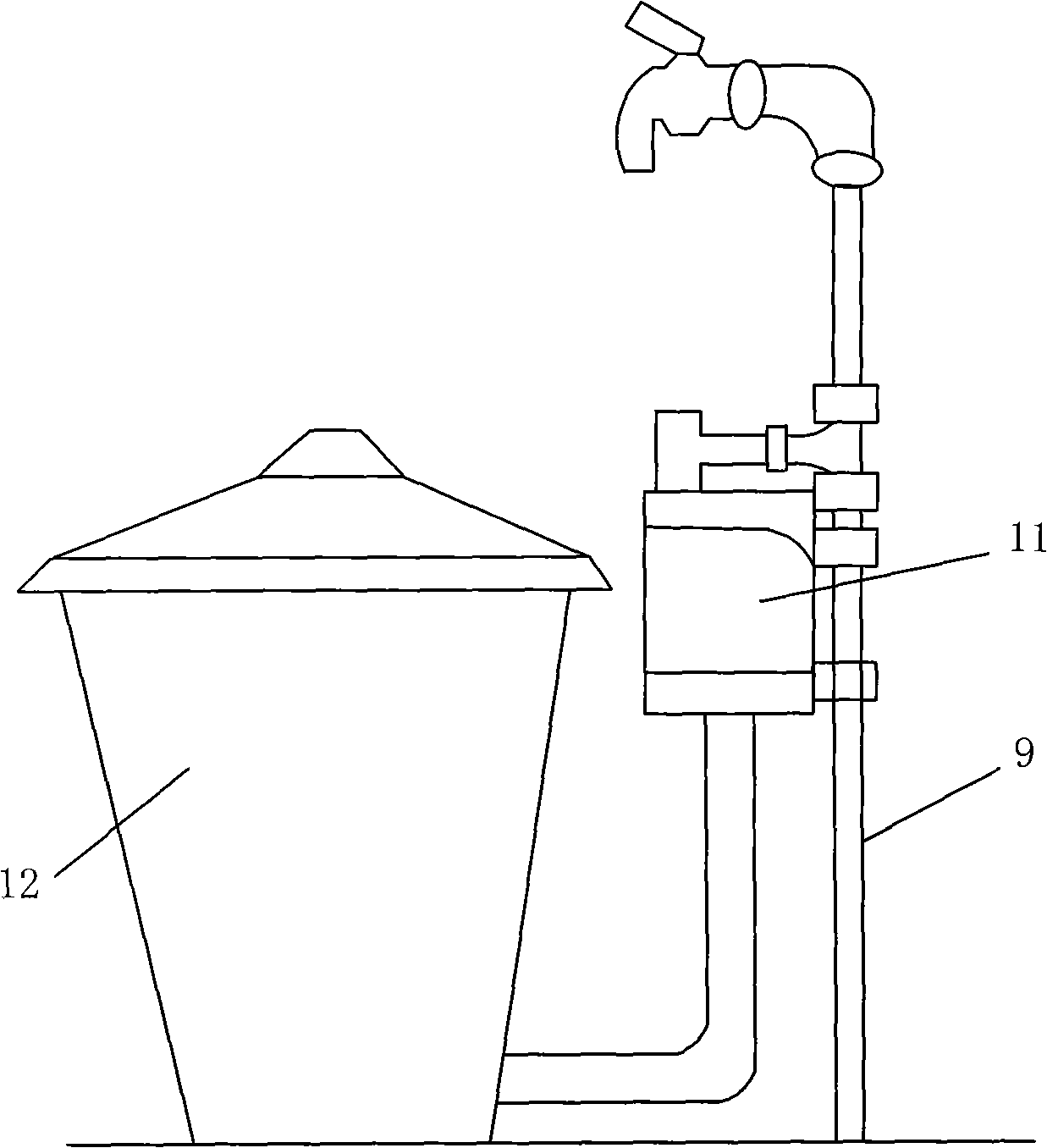 Independent type automatic water feeding device
