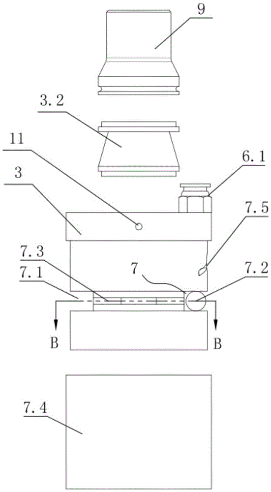 Injection molding machine automatic feeding device