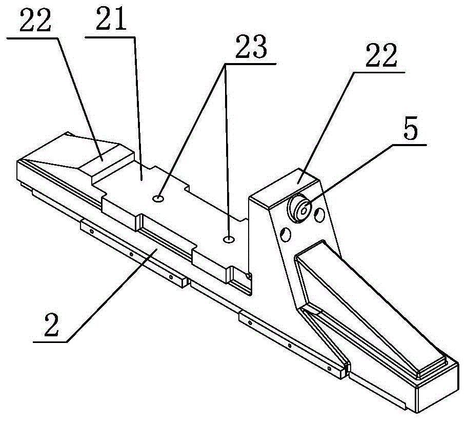 Large-scale injection machine template gliding foot mechanism