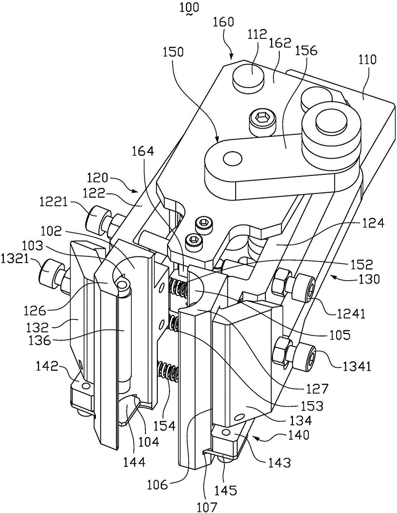 Cell clamping mechanism and battery manufacturing apparatus