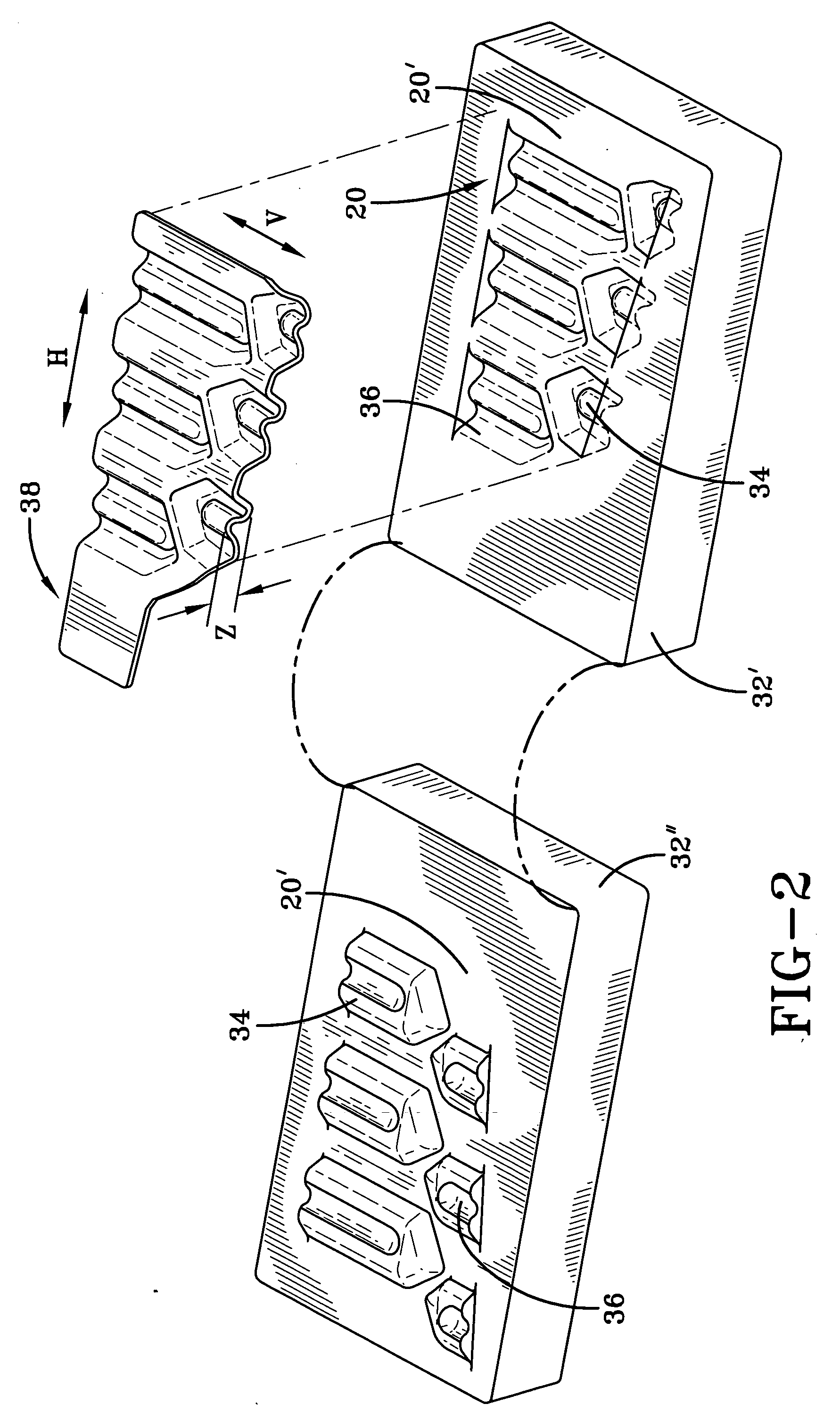 Three-dimensional tread sipes and mold blade for forming three-dimensional tread sipes