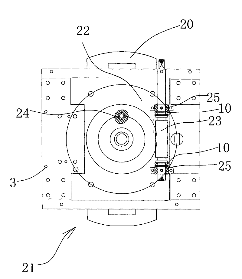 Cutter moving device in gear cutting machine