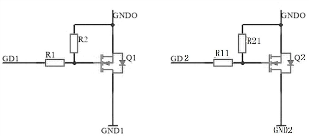 Double-battery parallel control device with feedback function