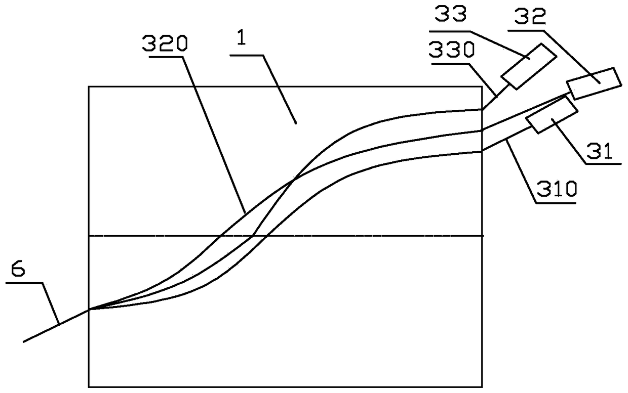 A four-electrode-based pulsed laser beam combining device and method thereof