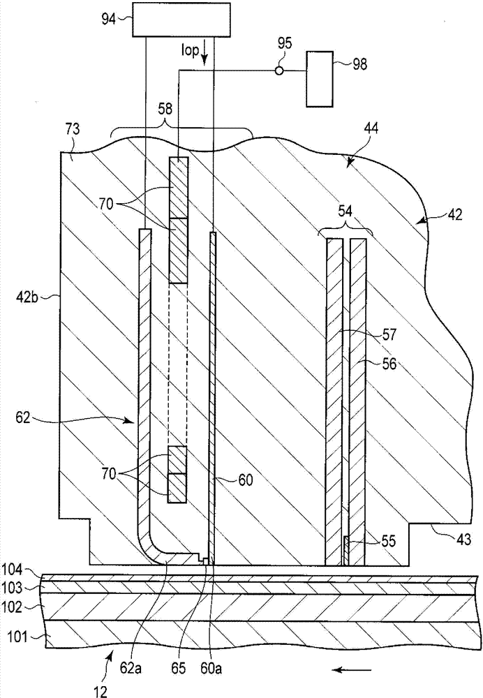 Magnetic recording head, and disk device provided with the same