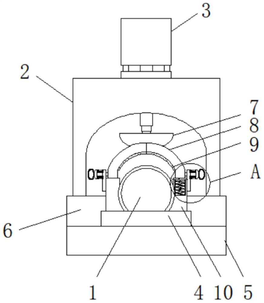 Fingered Chinese yam slicing device with equal-length cutting function