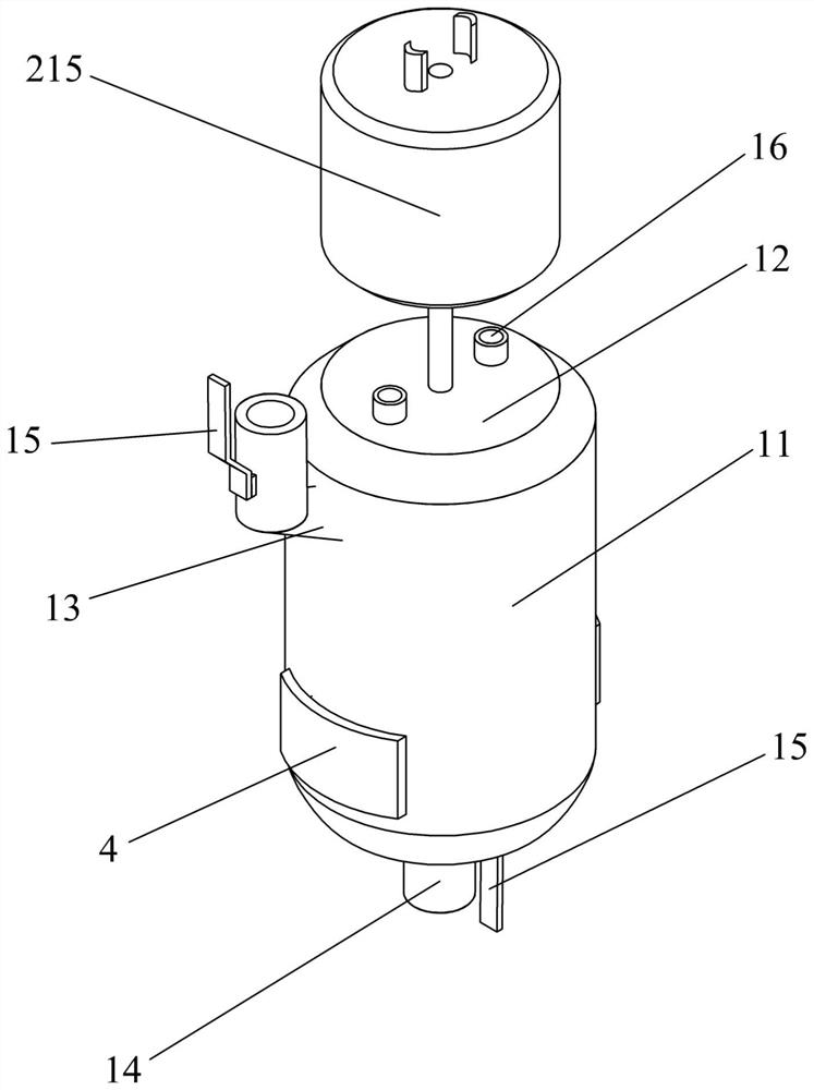 Kitchen waste treatment device and method with improved dry-type anaerobic fermentation effect