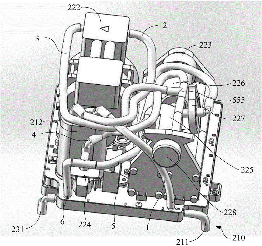 Fitness device and oxygen production and atomization system thereof