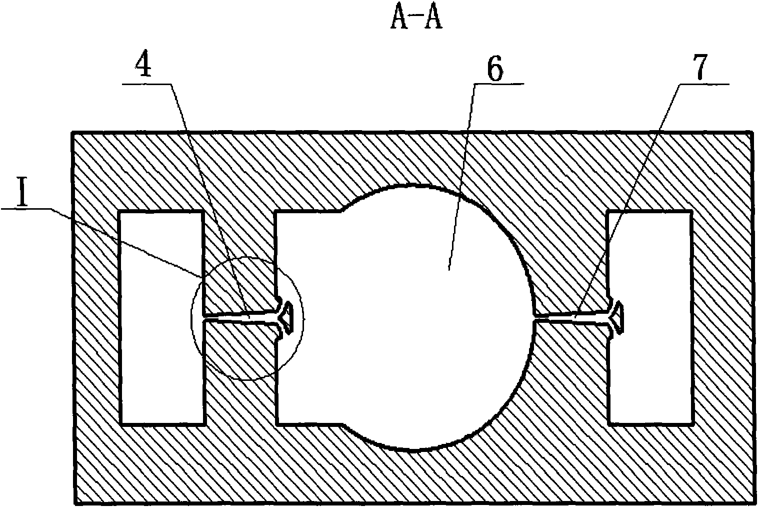 Valve-free piezoelectric pump of logarithmic spiral combined tube
