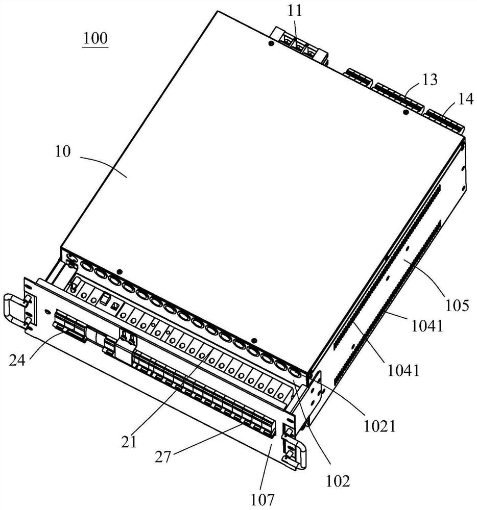 Integrated power distribution device installation frame and integrated power distribution device