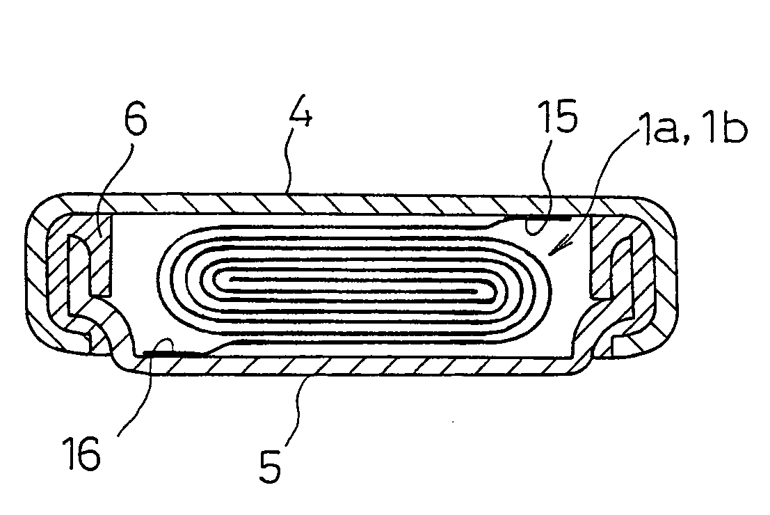 Flat battery and production method therefor