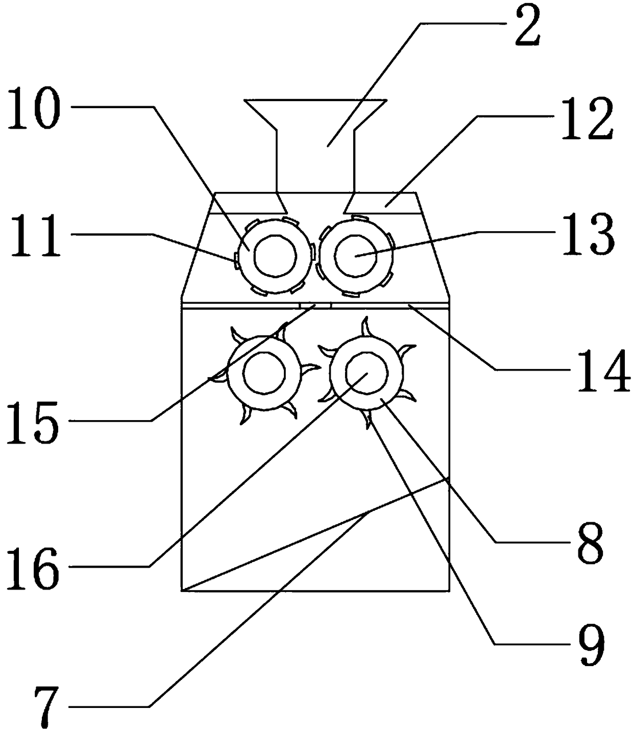 Garbage recycling device for plastic bottle crushing