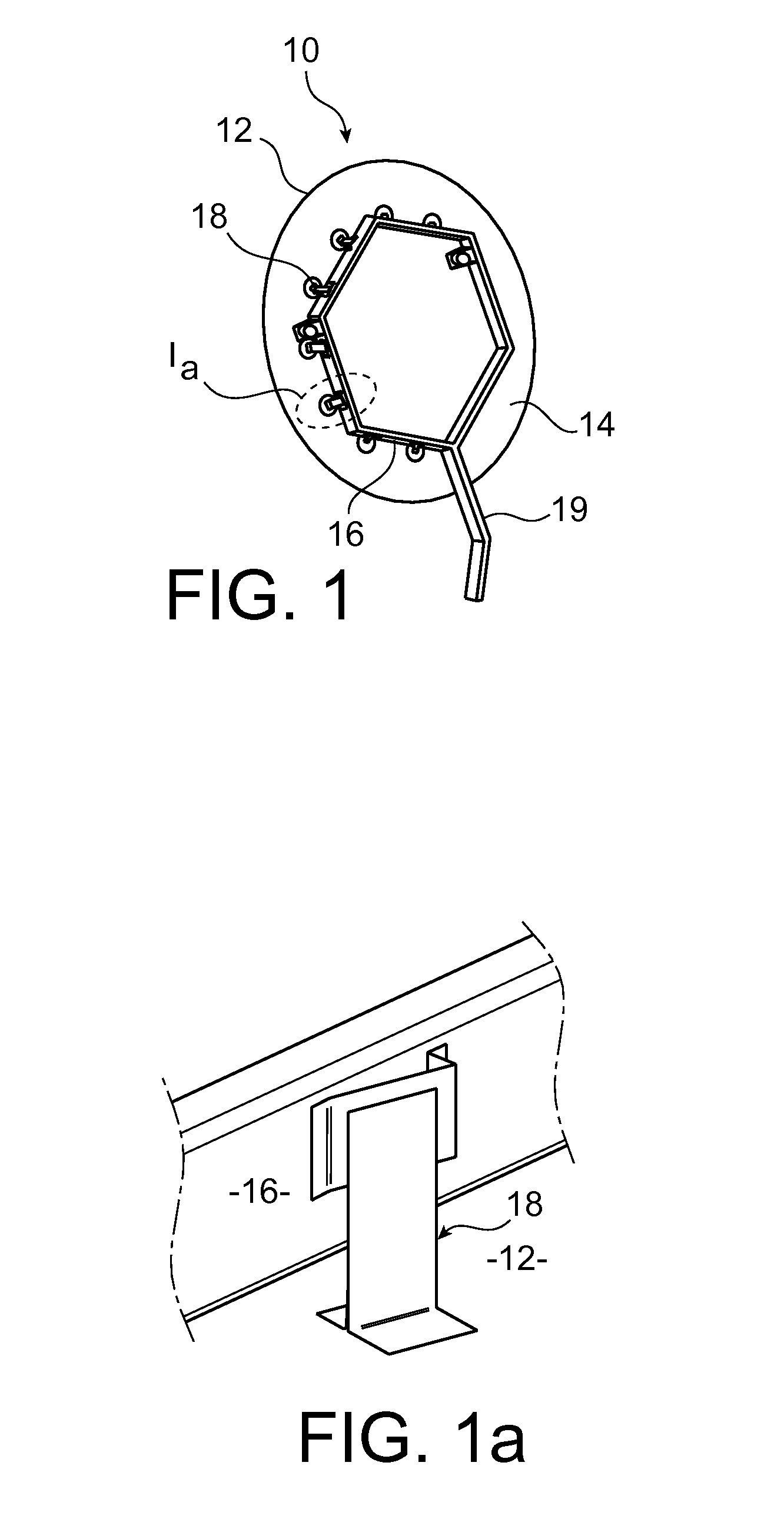 Radio antenna including improved means of rigidification