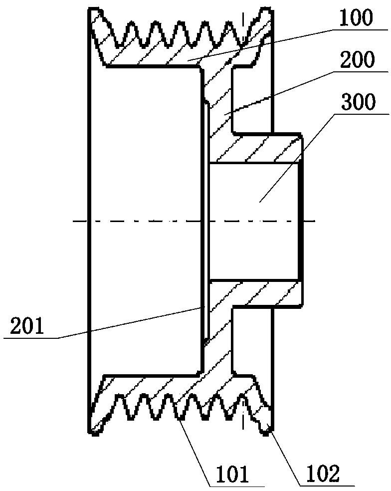 Steel plate spinning multi-wedge motor belt wheel and spinning method thereof