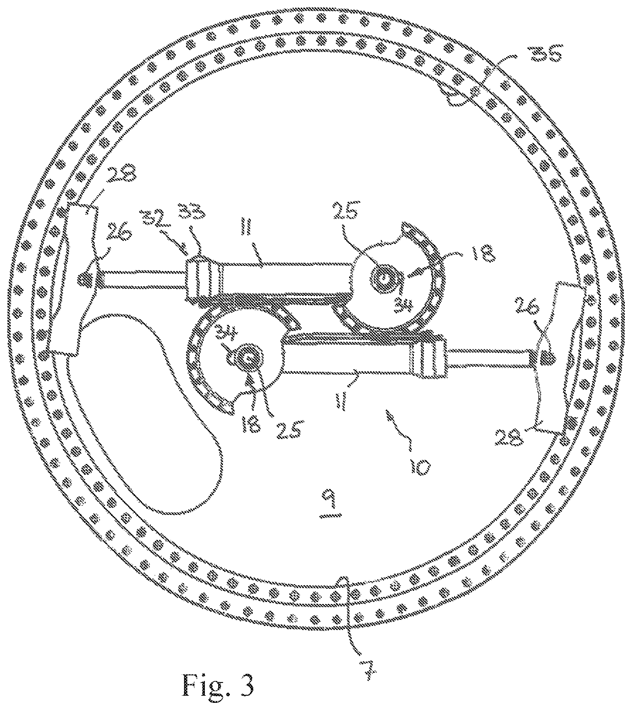 Adjustment unit for adjusting the pitch of a rotor blade, and wind turbine with such an adjustment unit