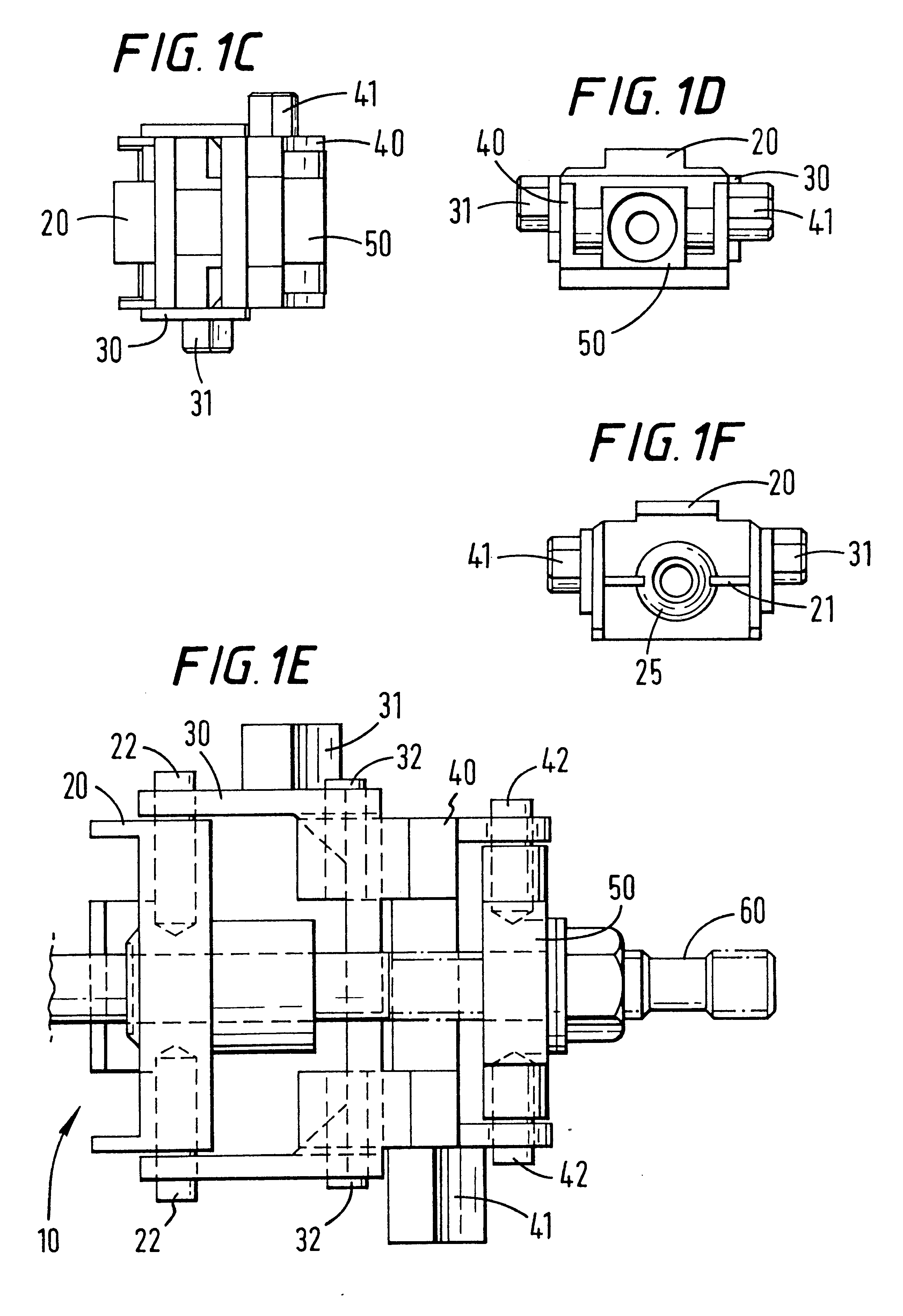 Vibratory separator with material heater