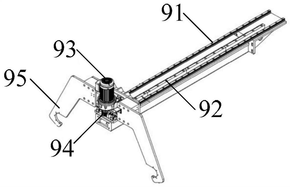 A center surface winding and slitting machine