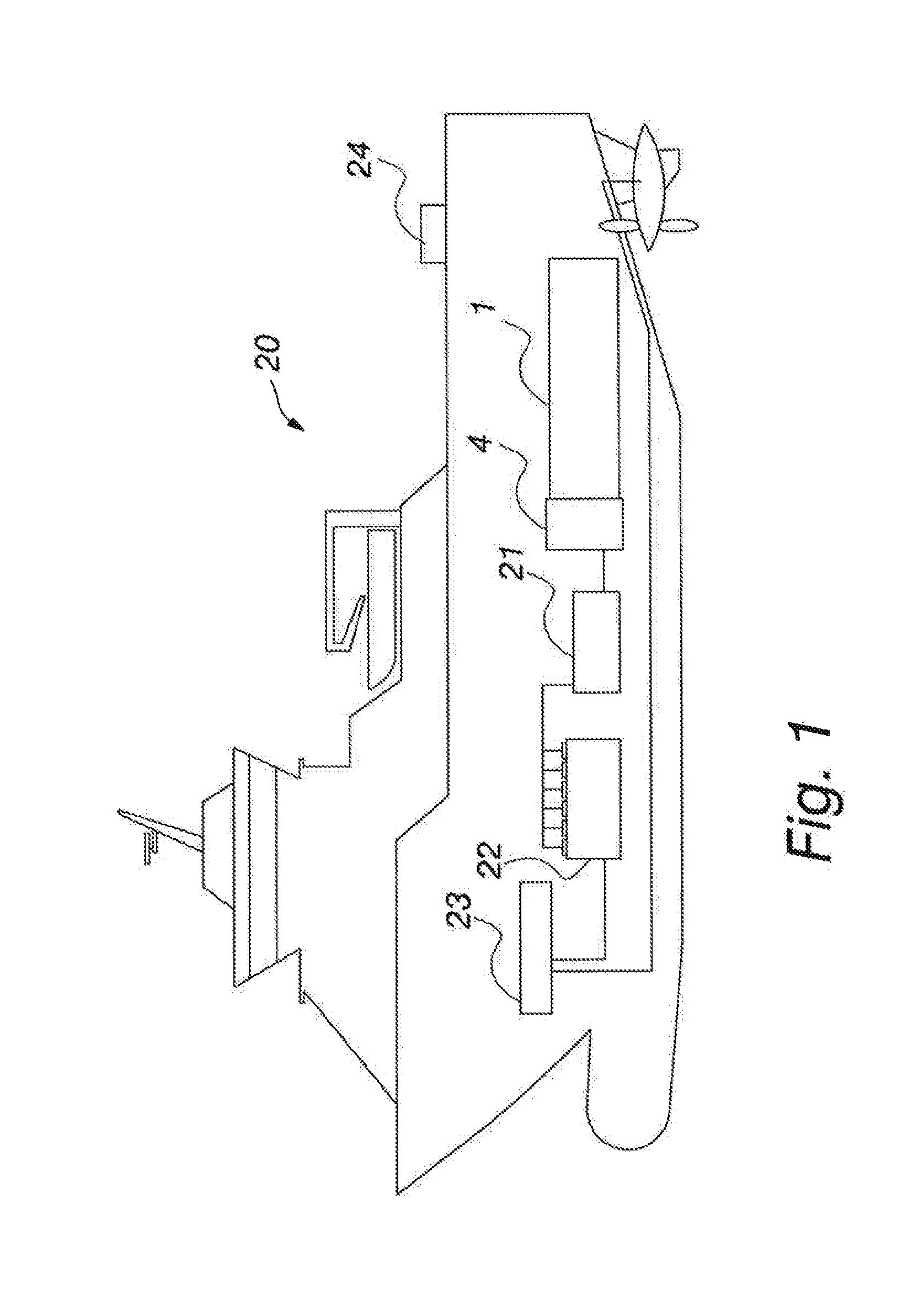 Arrangement for connecting a pipe to a LNG tank